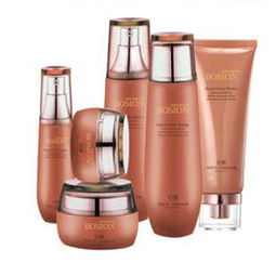 玨秀化妝品 產品與店鋪裝修，打造視覺與護膚的雙重盛宴